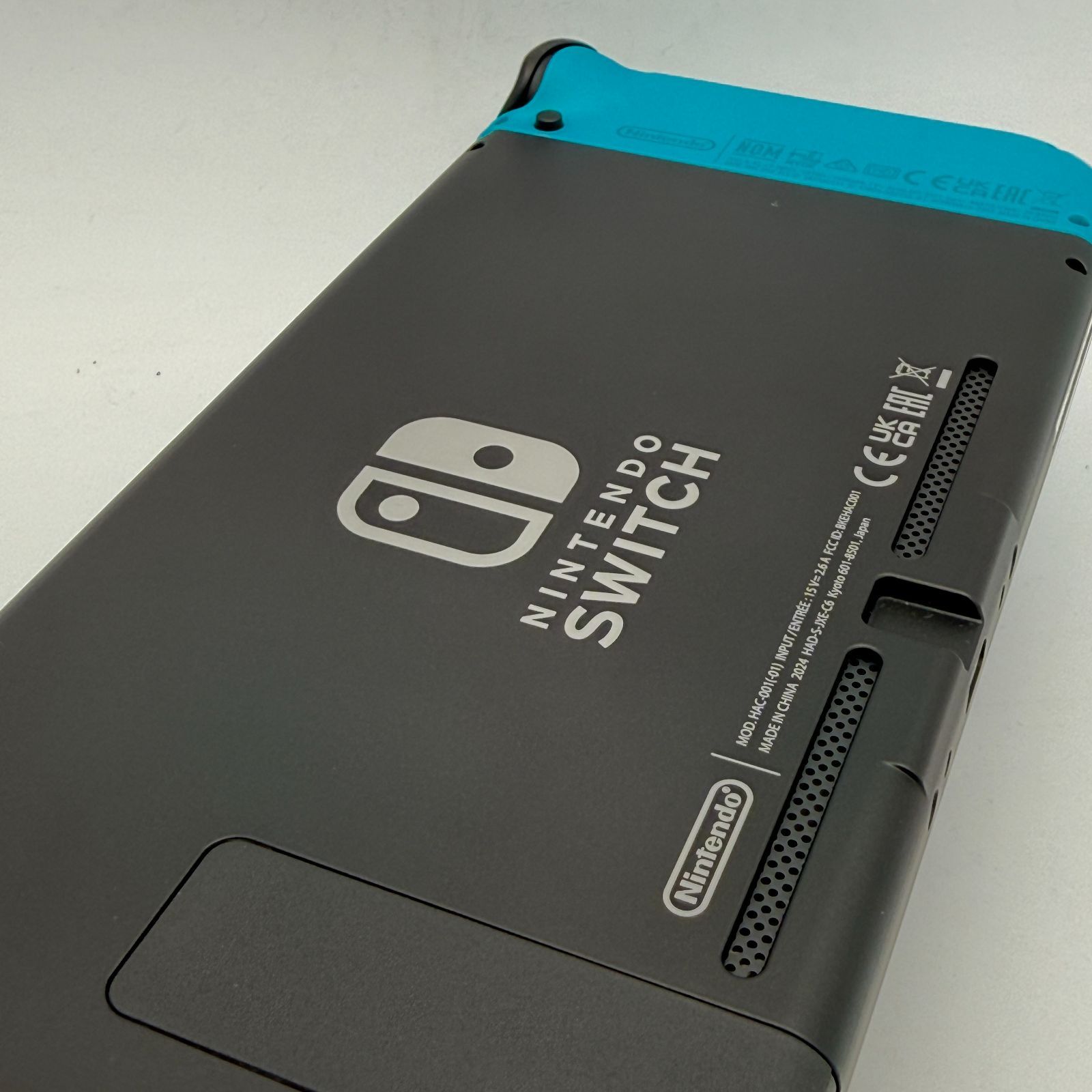 新古品】Nintendo Switch 本体 ニンテンドー スイッチ HAD-S-KABAH