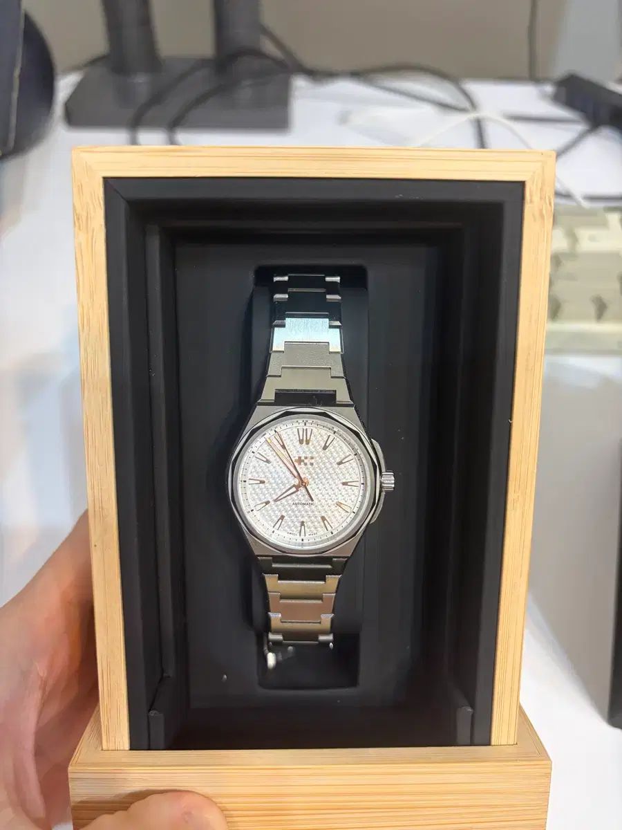 クリストファー・ワード トゥエルブ 36mm 白