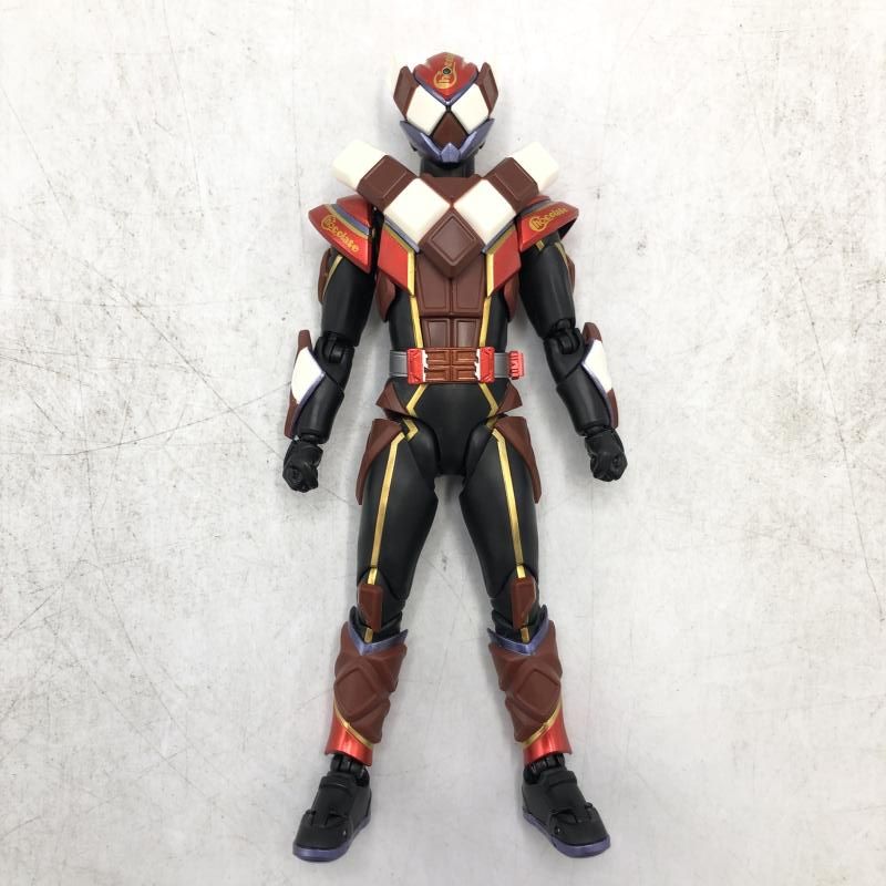 SHFiguarts 仮面ライダー ヴァレン チョコドンフォーム【未開封】 中古】開封)S.H.Figuarts 仮面ライダーヴァレン チョコドンフォーム[69