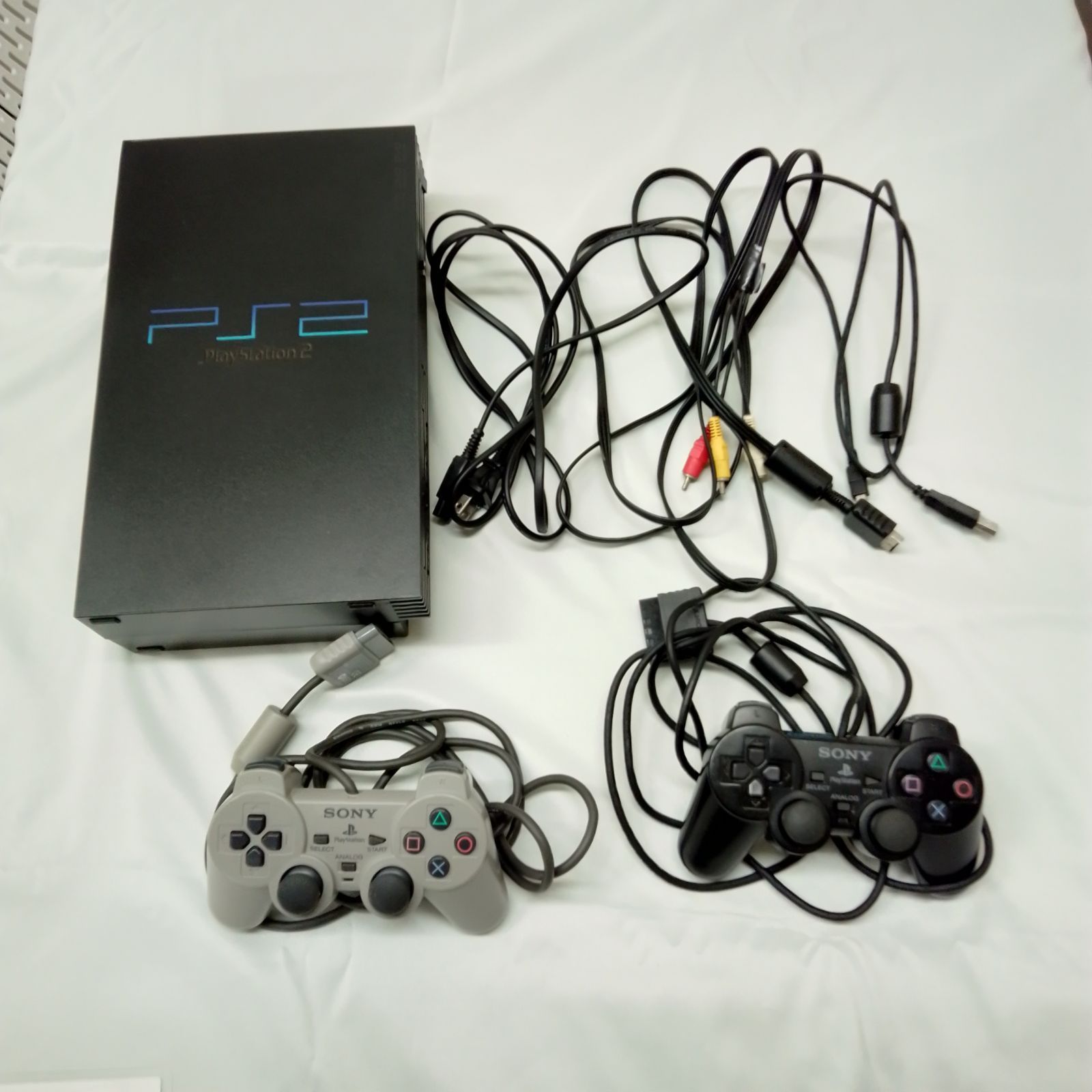 プレステ2 本体 コントローラー2こセット PS2 動作確認済み - メルカリ