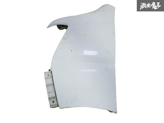 【ストア出品】 DAIHATSU ダイハツ 純正 S330V ハイゼットカーゴ フロント 右 右側 運転席側 フェンダー ソリッド白系 サイド 即納