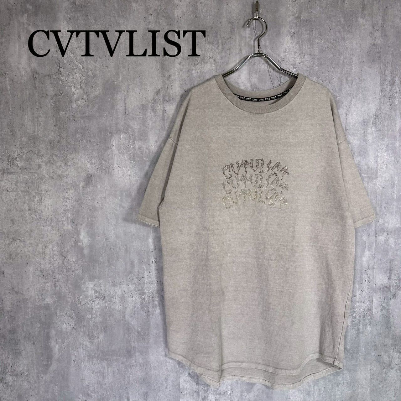 CVTVLIST』カタリスト (1) スタッズロゴTシャツ 半袖 - メルカリ