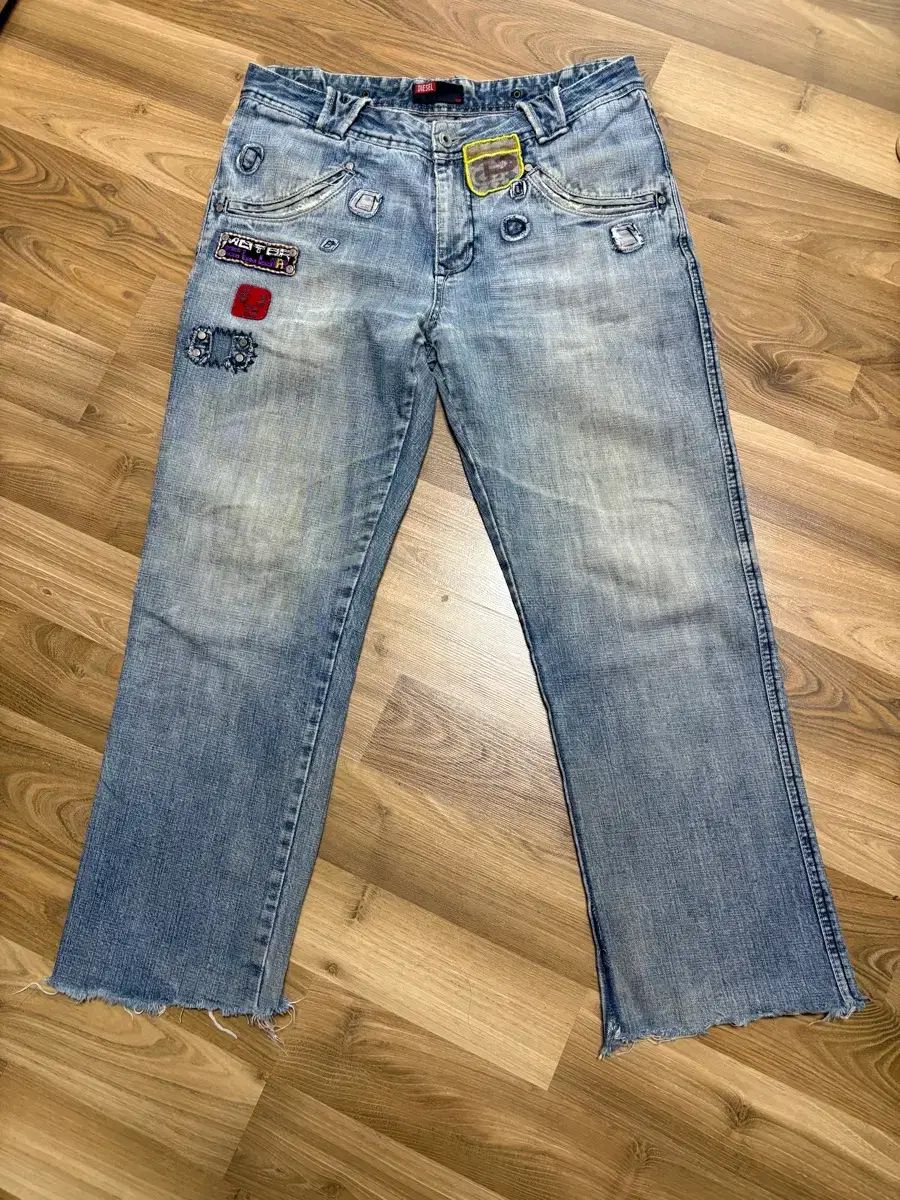DIESEL パッチ デニム ズボン