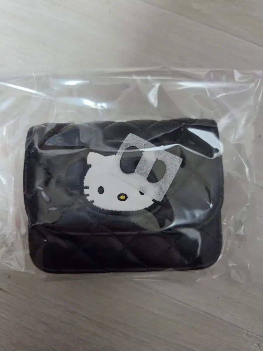 ミパーセント ハローキティ キルティング 財布