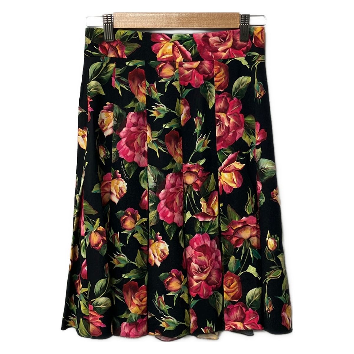 DOLCE&GABBANA(ドルチェアンドガッバーナ) スカート サイズ38 S レディース美品 - 黒×ピンク×マルチ ひざ丈/花柄