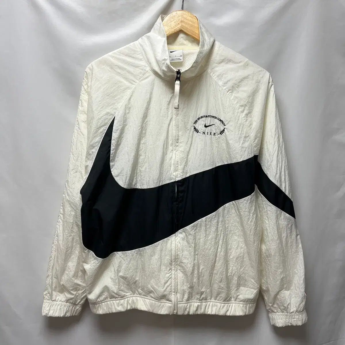 正規品/S NIKE ビックスウォッシュ ウーブン 白 ウィンドブレーカー
