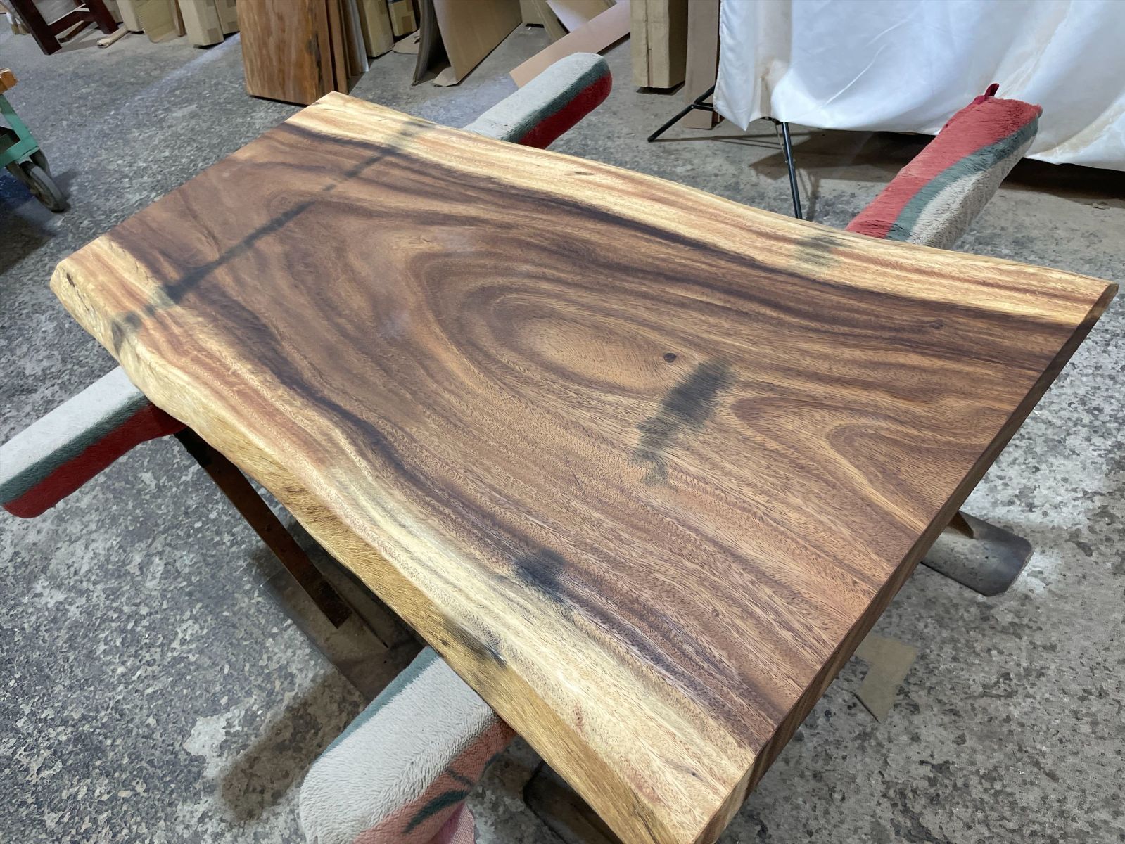 モンキーポッド9601 一枚板無垢 乾燥材 1330x640-710x39mm