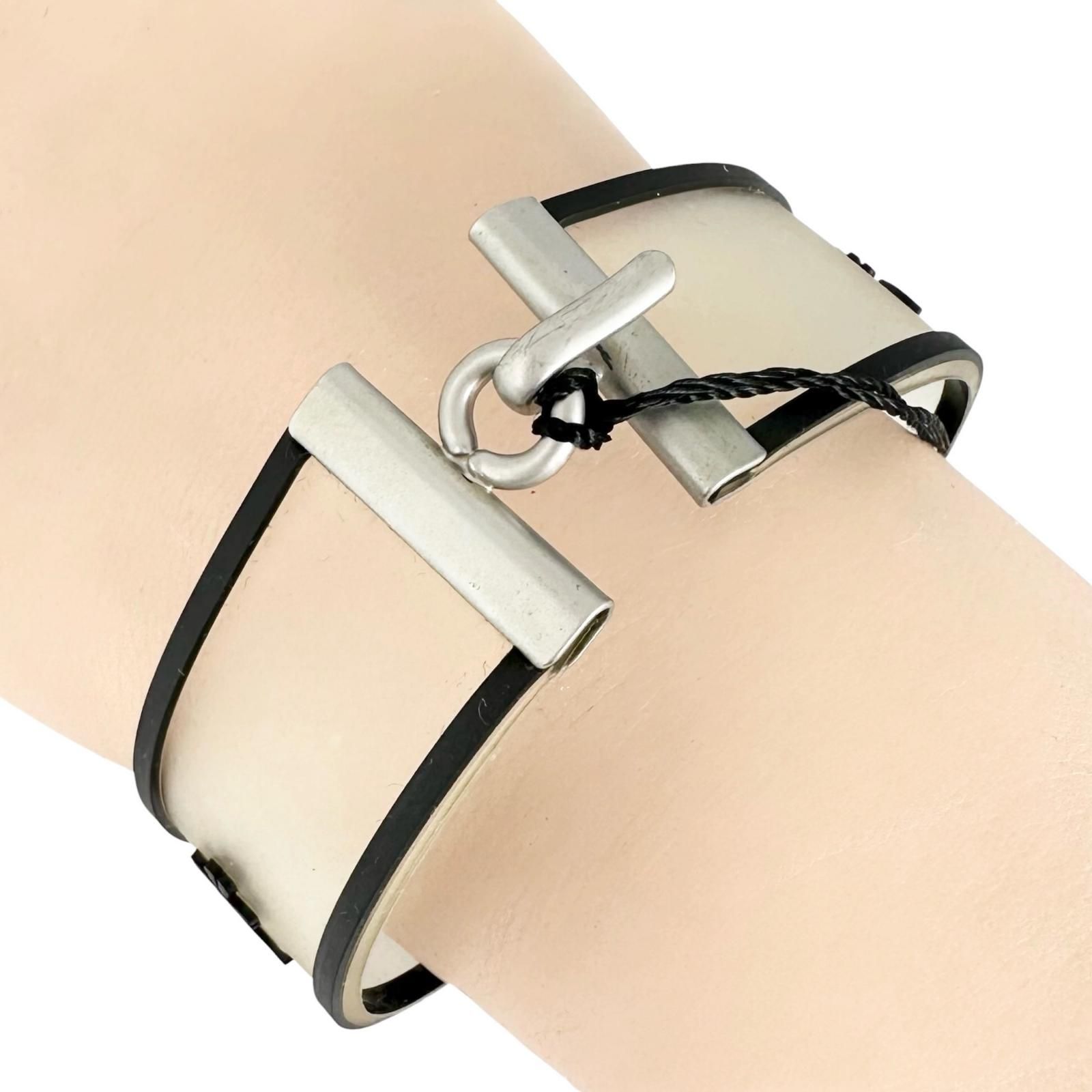 CHANEL シャネル ロゴ ブレスレット ラバー ホワイト/ブラック【中古