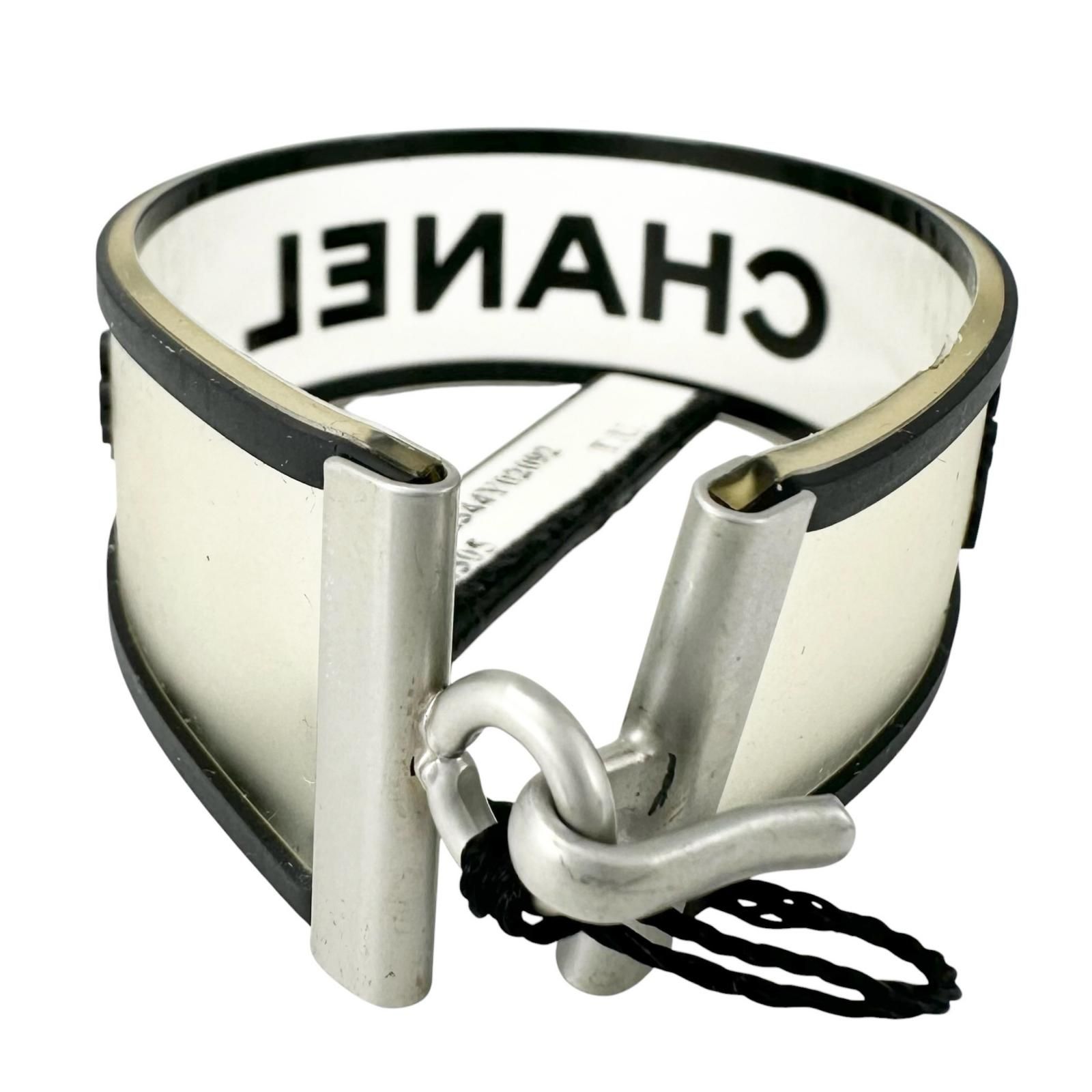 CHANEL シャネル ロゴ ブレスレット ラバー ホワイト/ブラック【中古