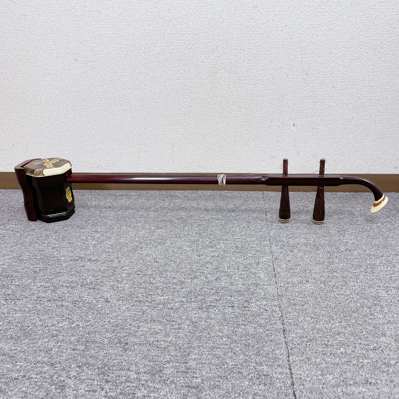 二胡 彩雲 ER-400 上海民族楽器 本革 蛇皮 - メルカリ