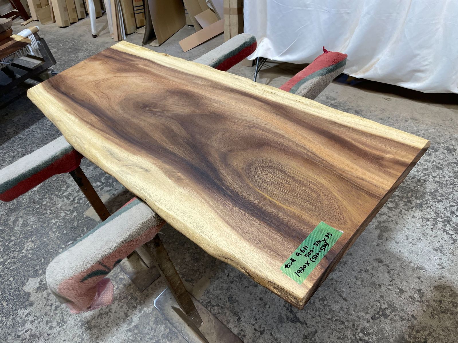 モンキーポッド9611　一枚板無垢 乾燥材　1430ｘ500-510ｘ35mm カウンター　センターテーブル　ダイニングテーブル