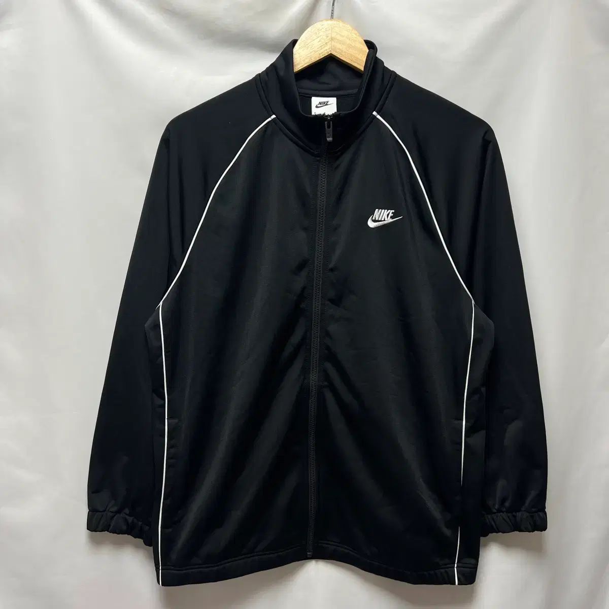 正規品/M NIKE スウッシュ トレーナー ブラック ジップアップ/ジャージ ジャケット
