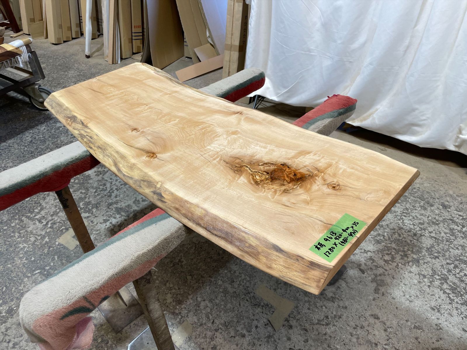 トチ9613　トチの木　一枚板無垢 乾燥材　1280x420-400x35mm テーブル　棚　テレビ台　カウンター　センターテーブル　窓台 　橡　栃