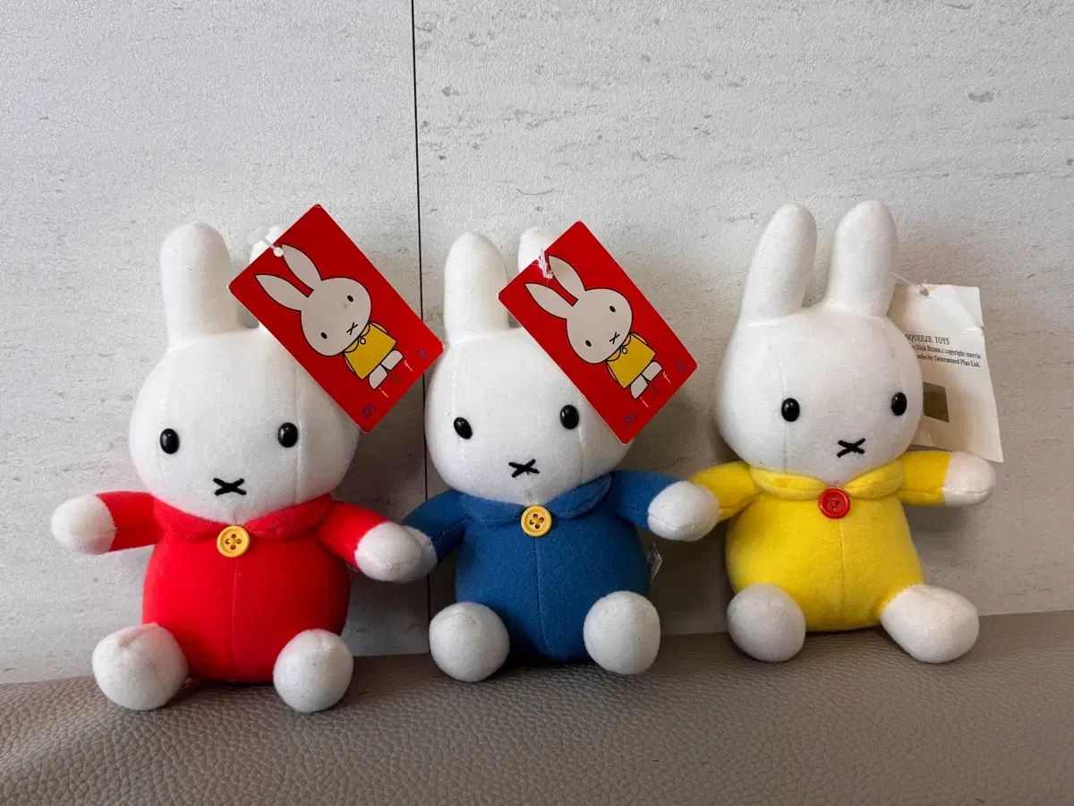 正規品 クラシック ミッフィー miffy ぬいぐるみ レッド/ブルー/イエロー