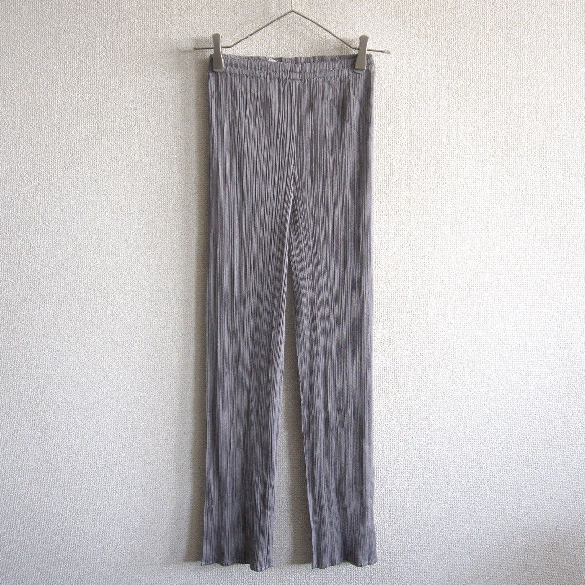 【美品】 PLEATS PLEASE【プリーツ パンツ】 プリーツプリーズ ISSEY MIYAKE イッセイミヤケ 26050356