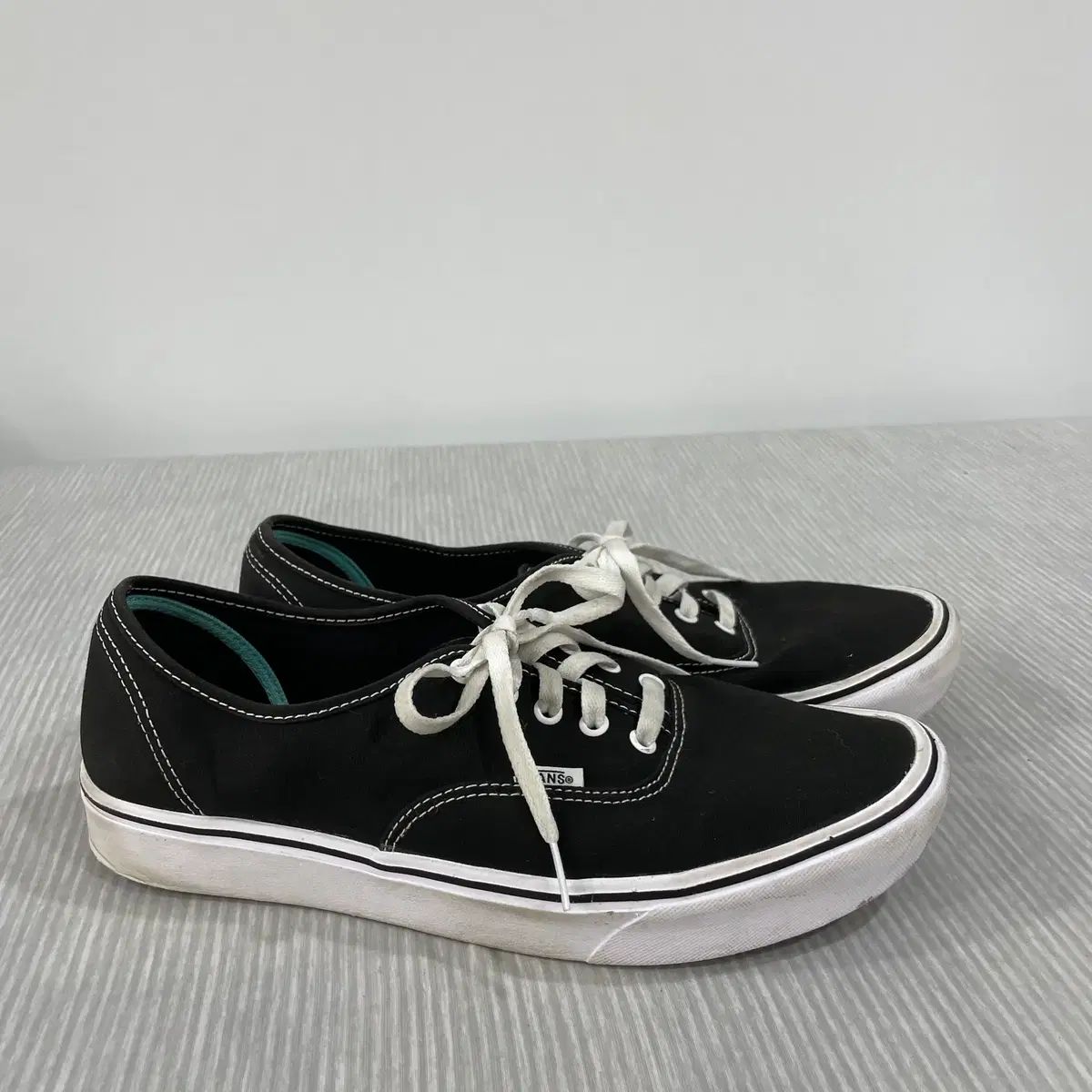 VANS コンフィクッシュ アセンティック スニーカー 300mm