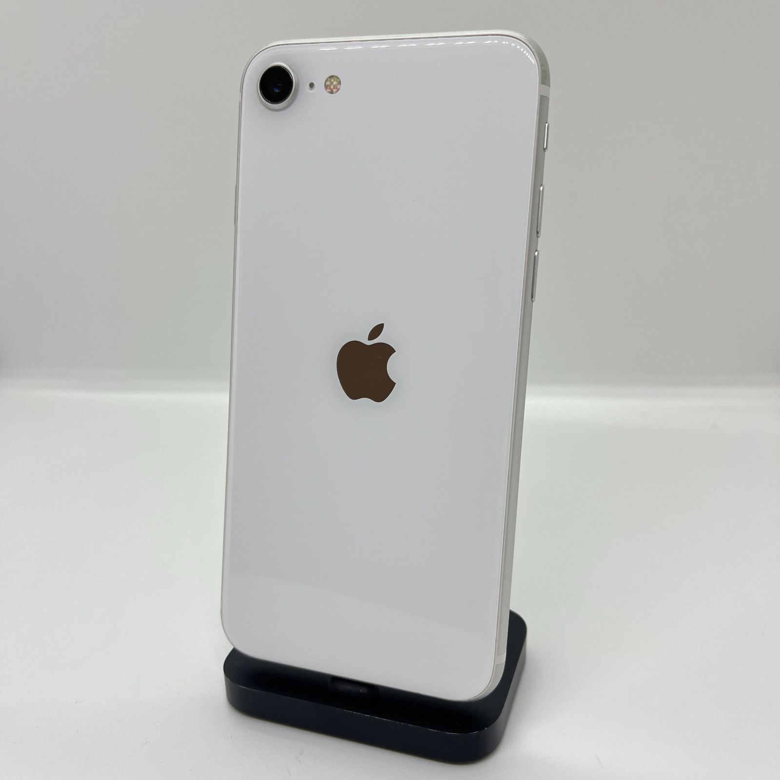 iPhoneSE2 64GB ホワイト Aランク【バッテリー100%】 - メルカリ