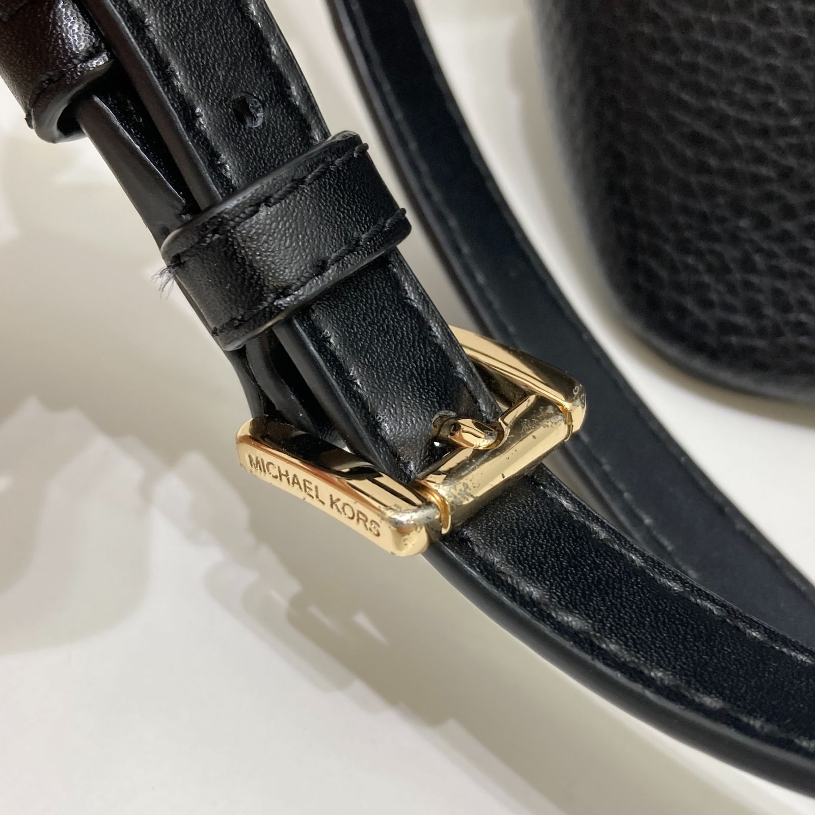 MICHAEL KORS マイケルコース ショルダーバッグ 黒 ブラック 革製 