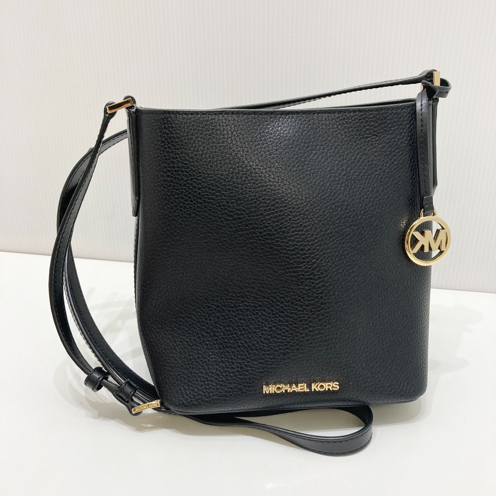 MICHAEL KORS マイケルコース ショルダーバッグ 黒 ブラック 革製 