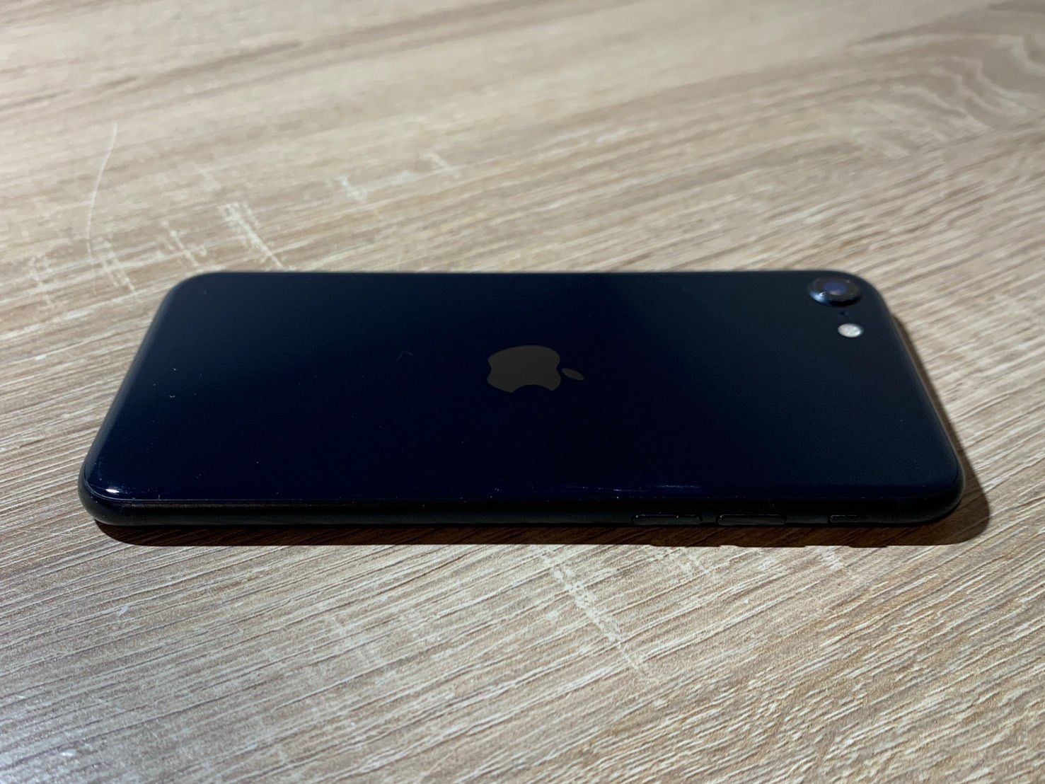 0939 iPhone SE 第三世代 64GB ブラック ジャンク品 【ネ】 - メルカリ