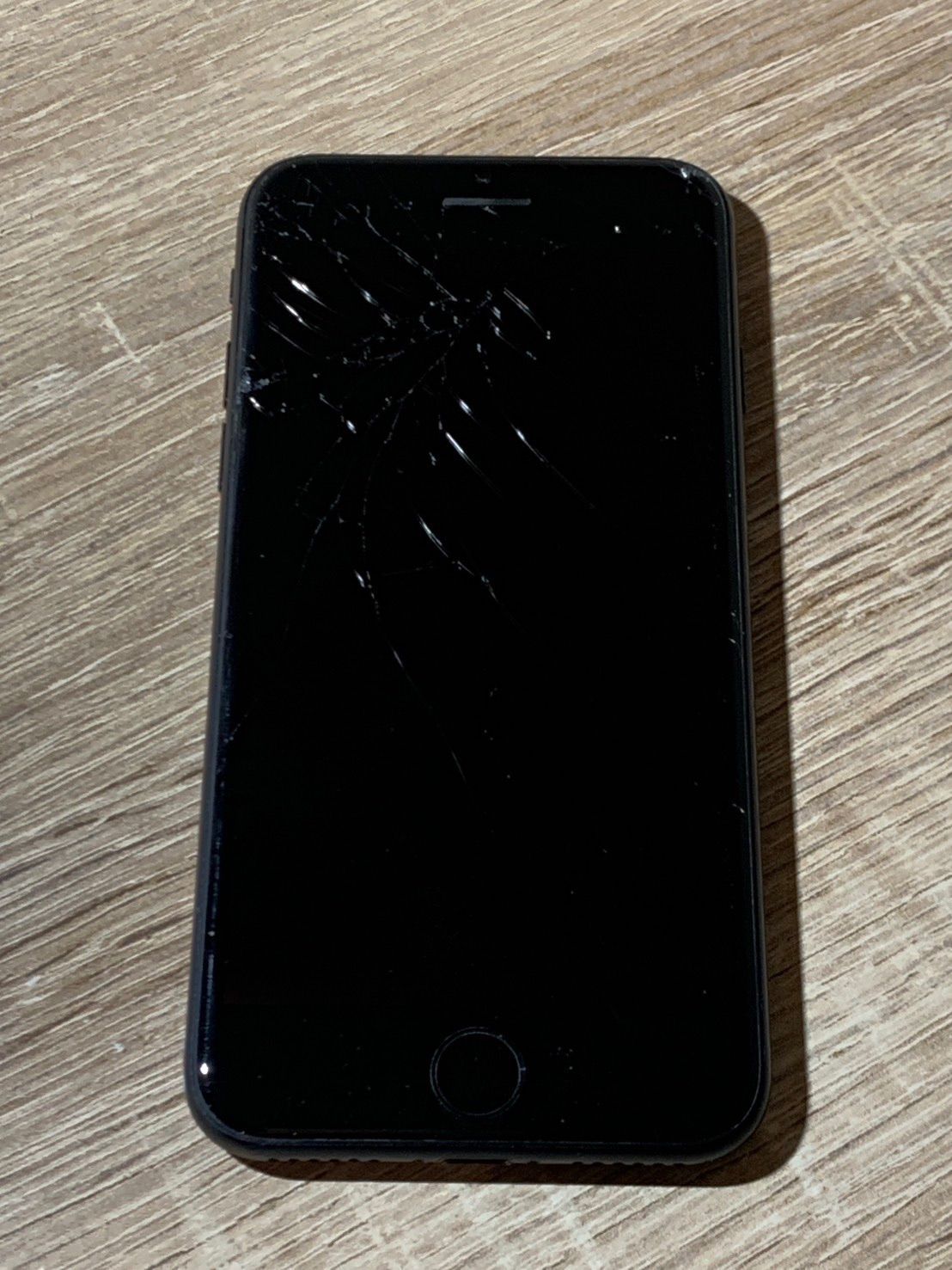 0939 iPhone SE 第三世代 64GB ブラック ジャンク品 【ネ】 - メルカリ