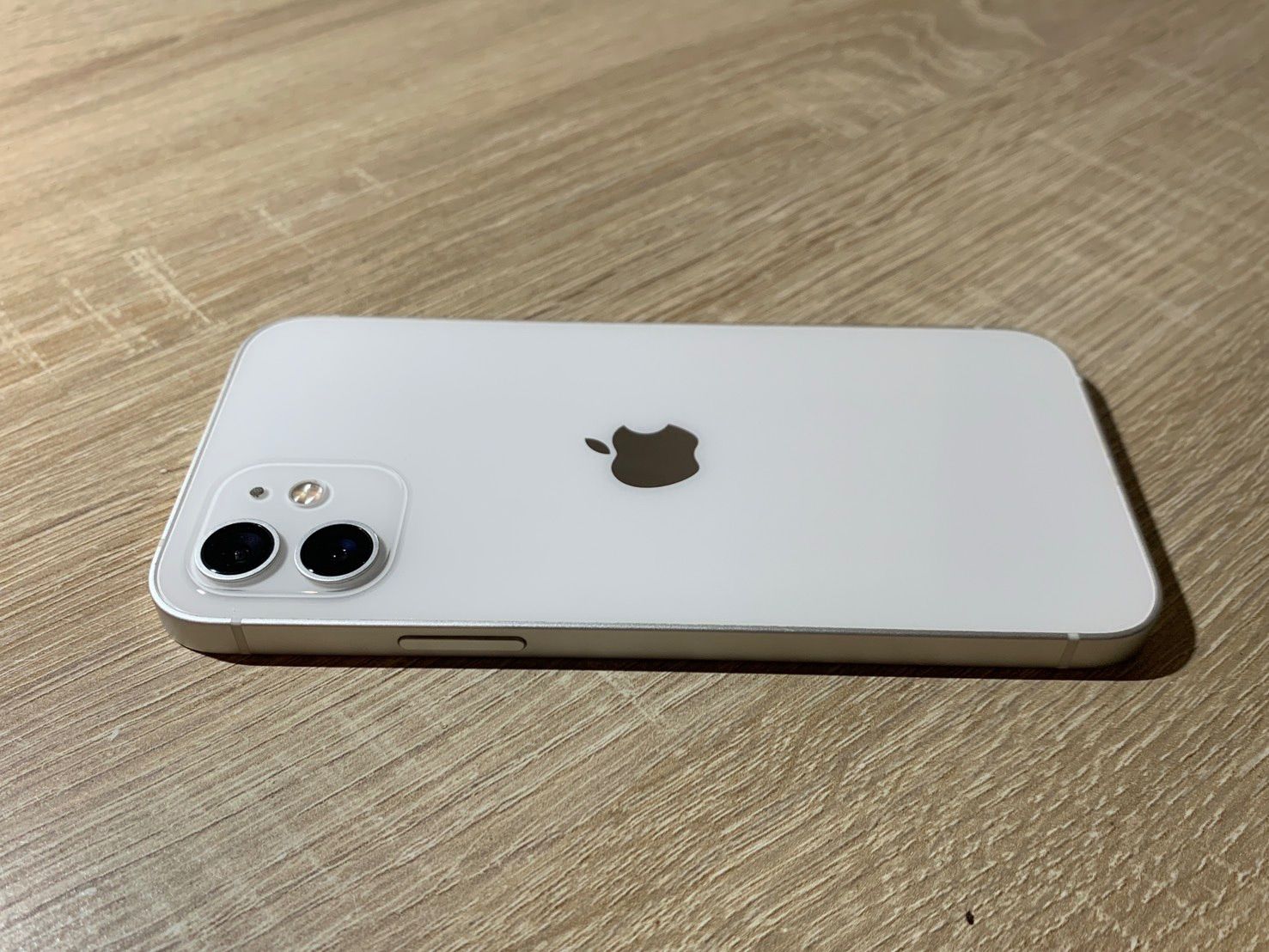 0940 iPhone 12 64GB ホワイト ジャンク品 【ネ】 - メルカリ