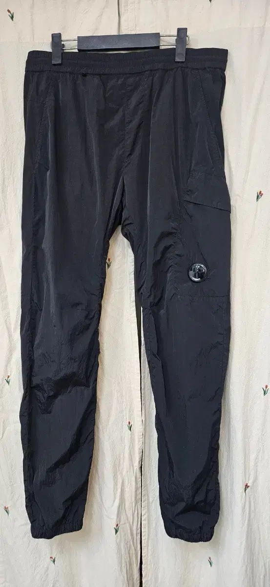 C P カンパニー ブラック カーゴ ジョガー パンツ 正規品 48