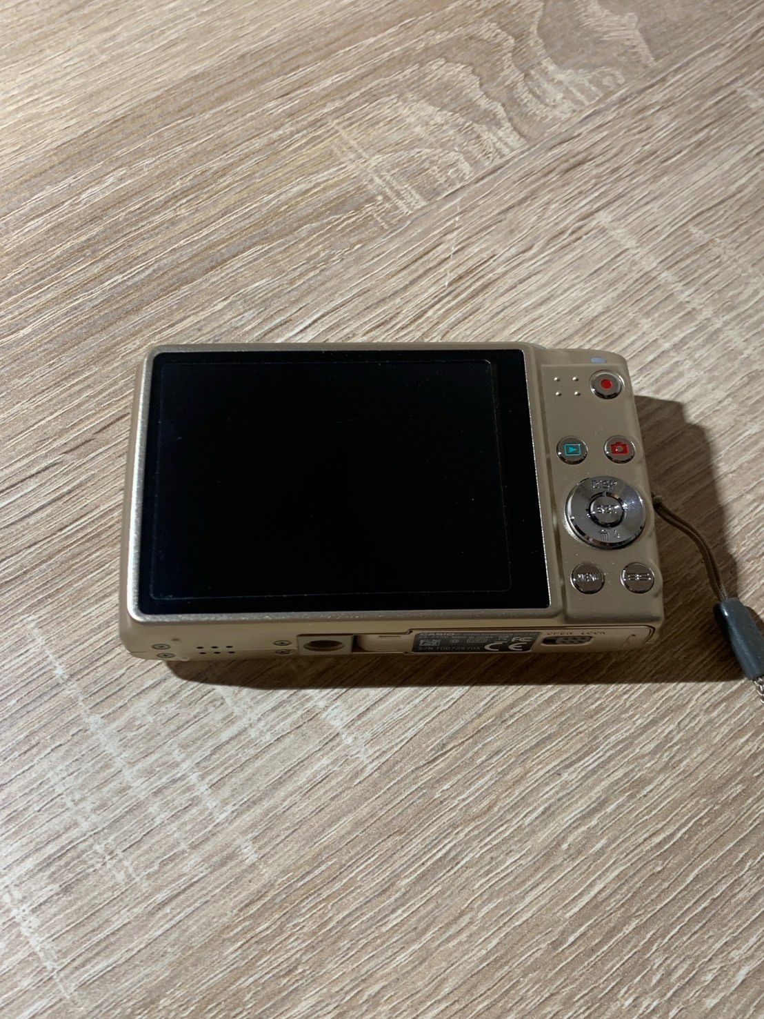 0879 Casio EXILIM EX-Z400 ゴールド デジカメ 動作確認済み 【宅