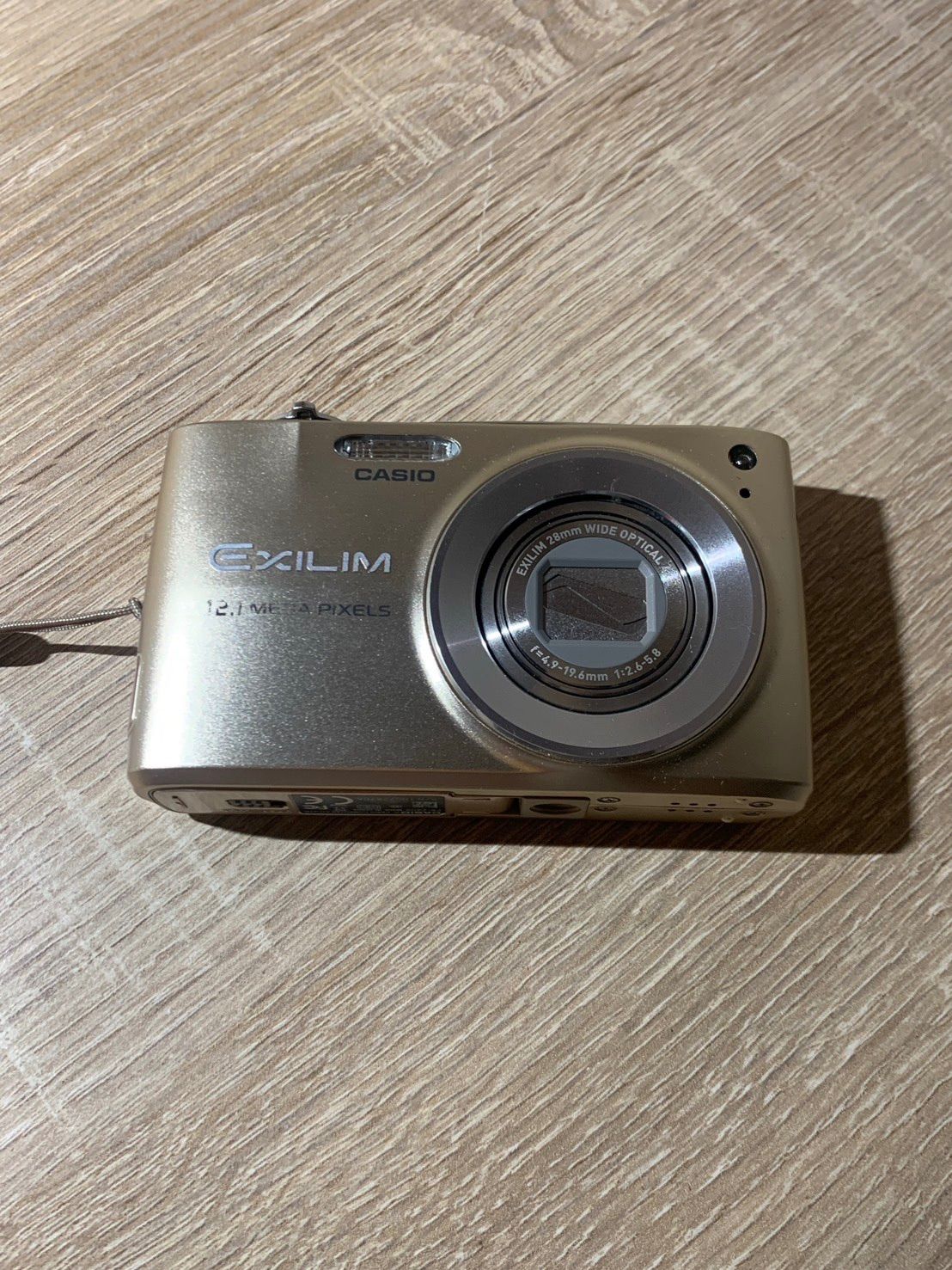 0879 Casio EXILIM EX-Z400 ゴールド デジカメ 動作確認済み 【宅