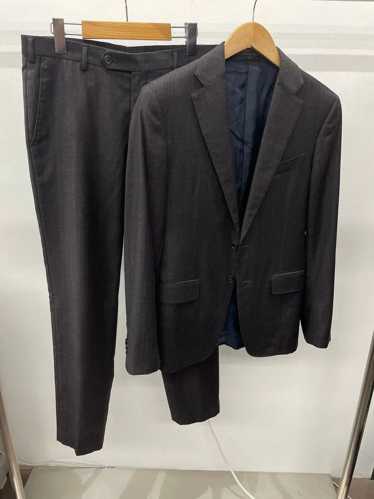 95 100 32)ハンサム タイムオムHomme Loro Piana スーツ