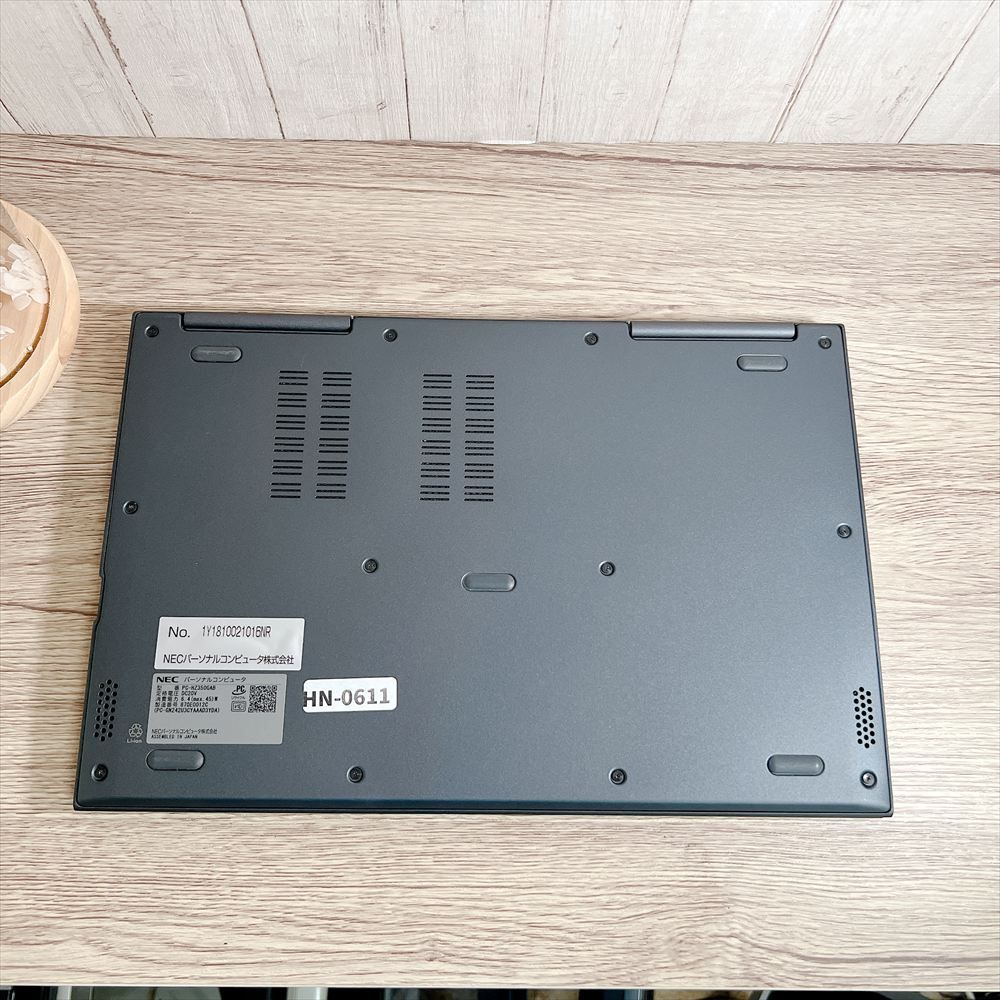 美品✨NEC Lavie Hybrid ZERO HZ350/GAB SSD付 - メルカリ