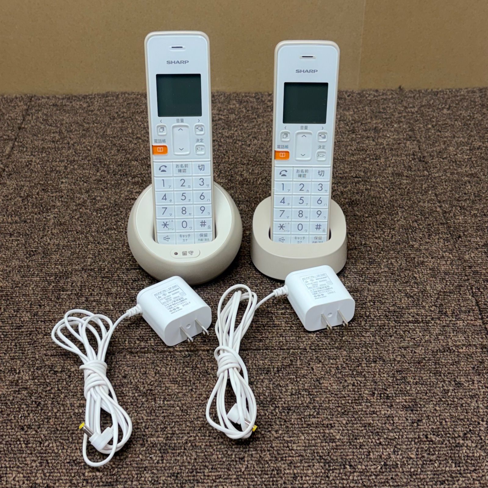 SHARP　シャープ　コードレス電話機 　JD-S08CW-Ｃ　子機2台　充電台　ACアダプター　ナンバー・ディスプレイ　キャッチホン　留守番電話　固定電話　ベージュ系