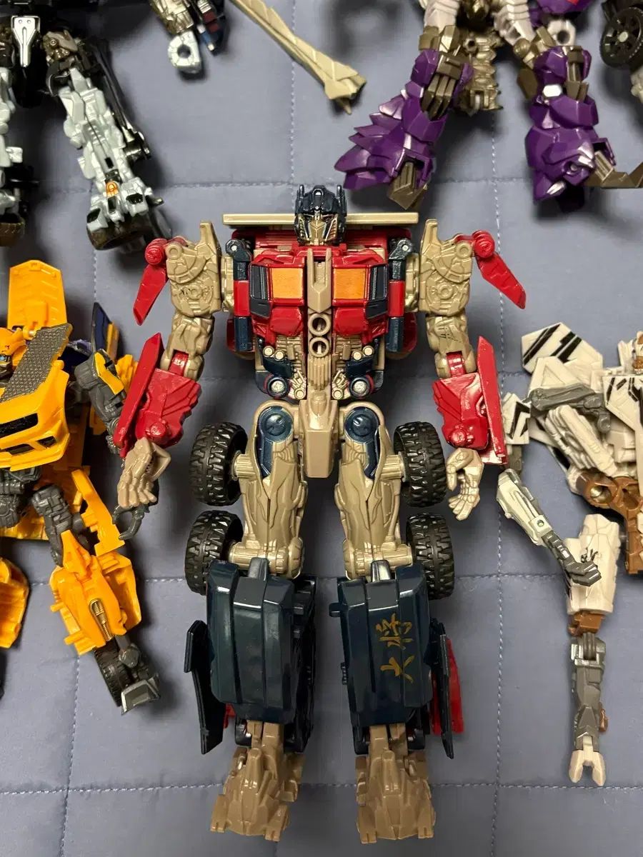 トランスフォーマー オプティマスプライム フィギュア
