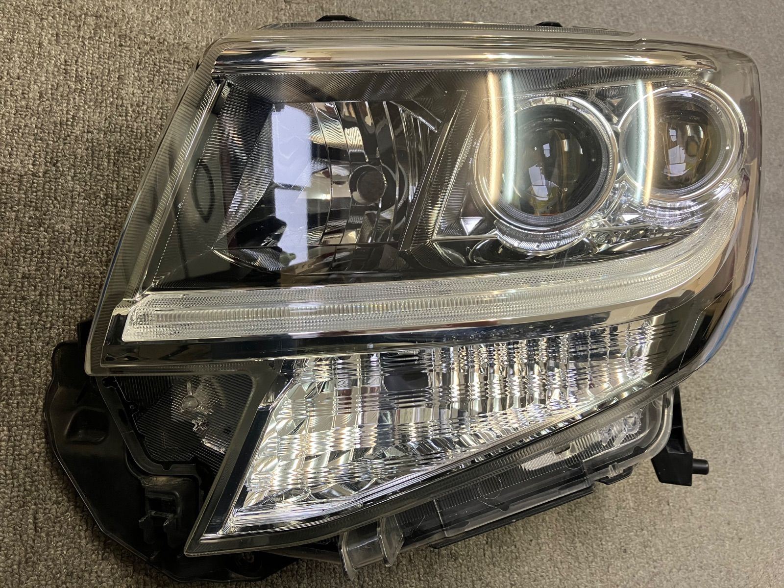 タントカスタム LA610S LA610S LED ヘッドライト 左 助手席側 ダイハツ タント タントカスタム KOITO 100-51392