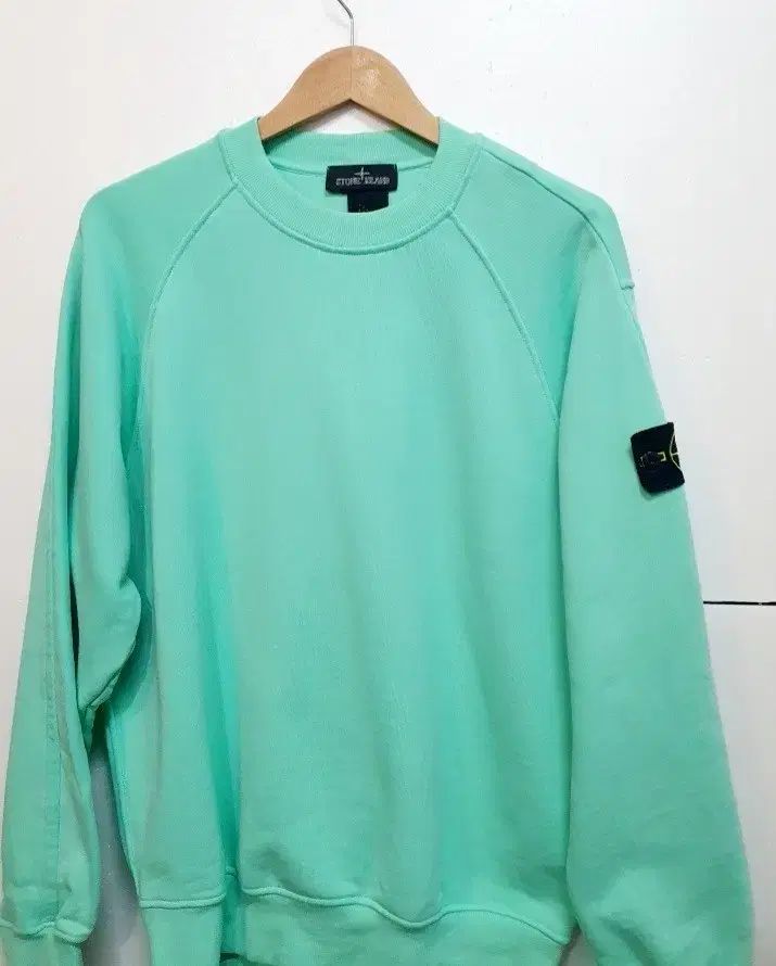 新商品) STONE ISLAND ストーンアイランド シャドウ ミント スウェットTシャツ 100