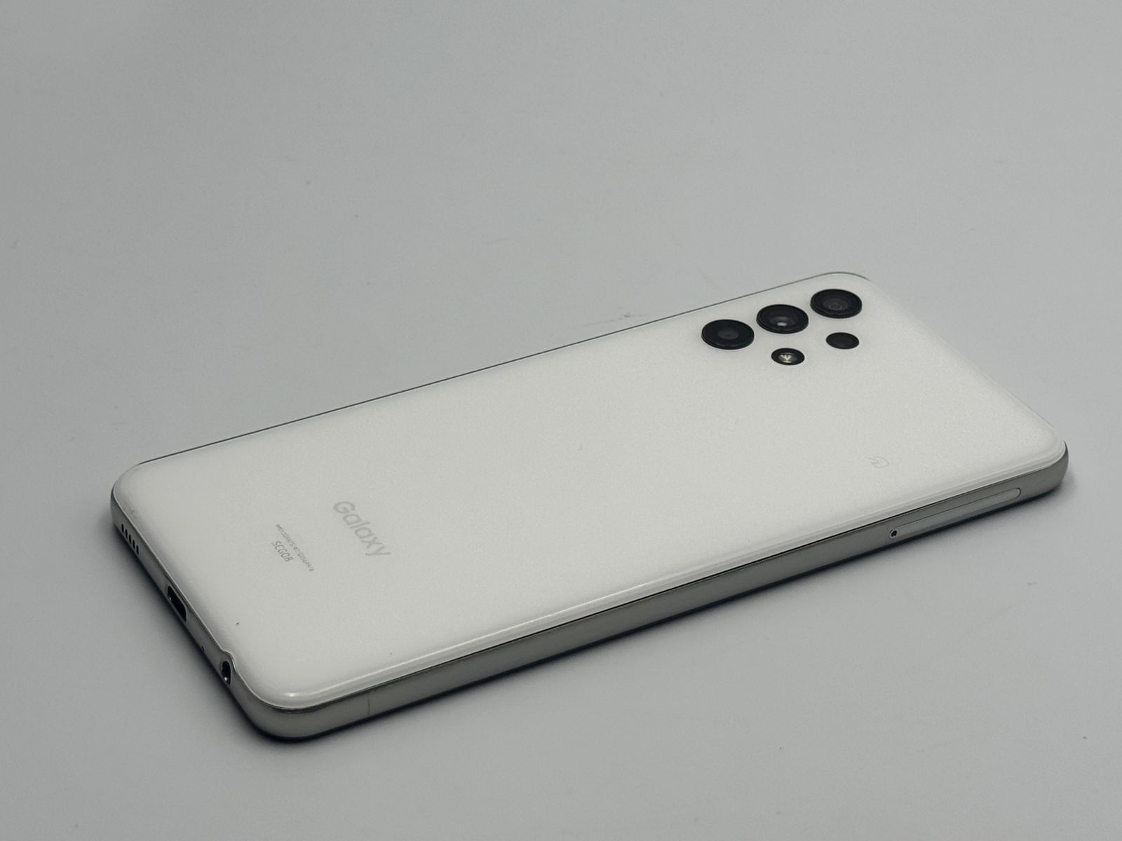 Galaxy A32 5G SCG08 オーサムホワイト Cランク - メルカリ