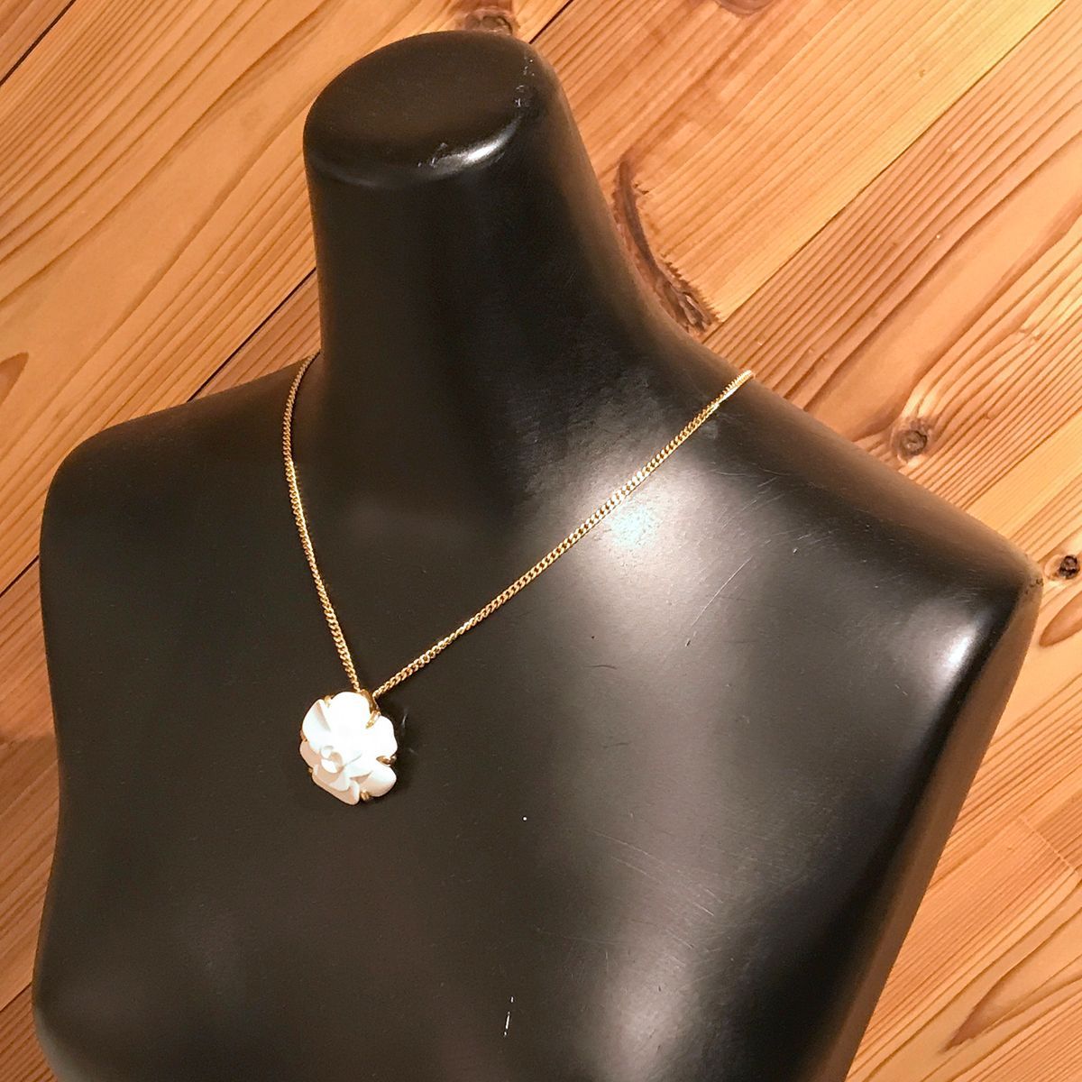 超美品 シャネル カメリア ペンダントトップ チャーム カルセドニー