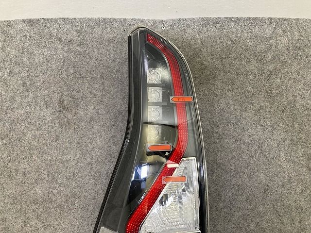 セレナ ハイウェイスター/C27/GFC27/GFNC27/GC27/GNC27 純正 後期 左