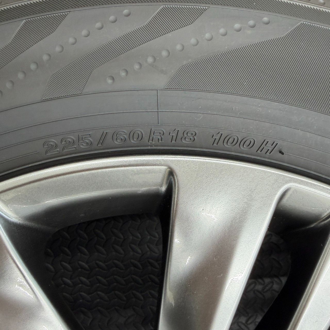 新車外し】40系 アルファードHV Z 純正18インチタイヤホイール4本 
