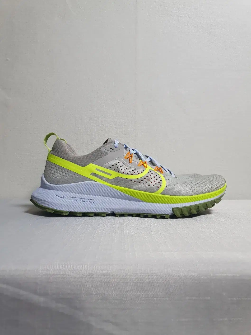 285mm NIKE リアクト ペガサス トレイル4 ランニングシューズ
