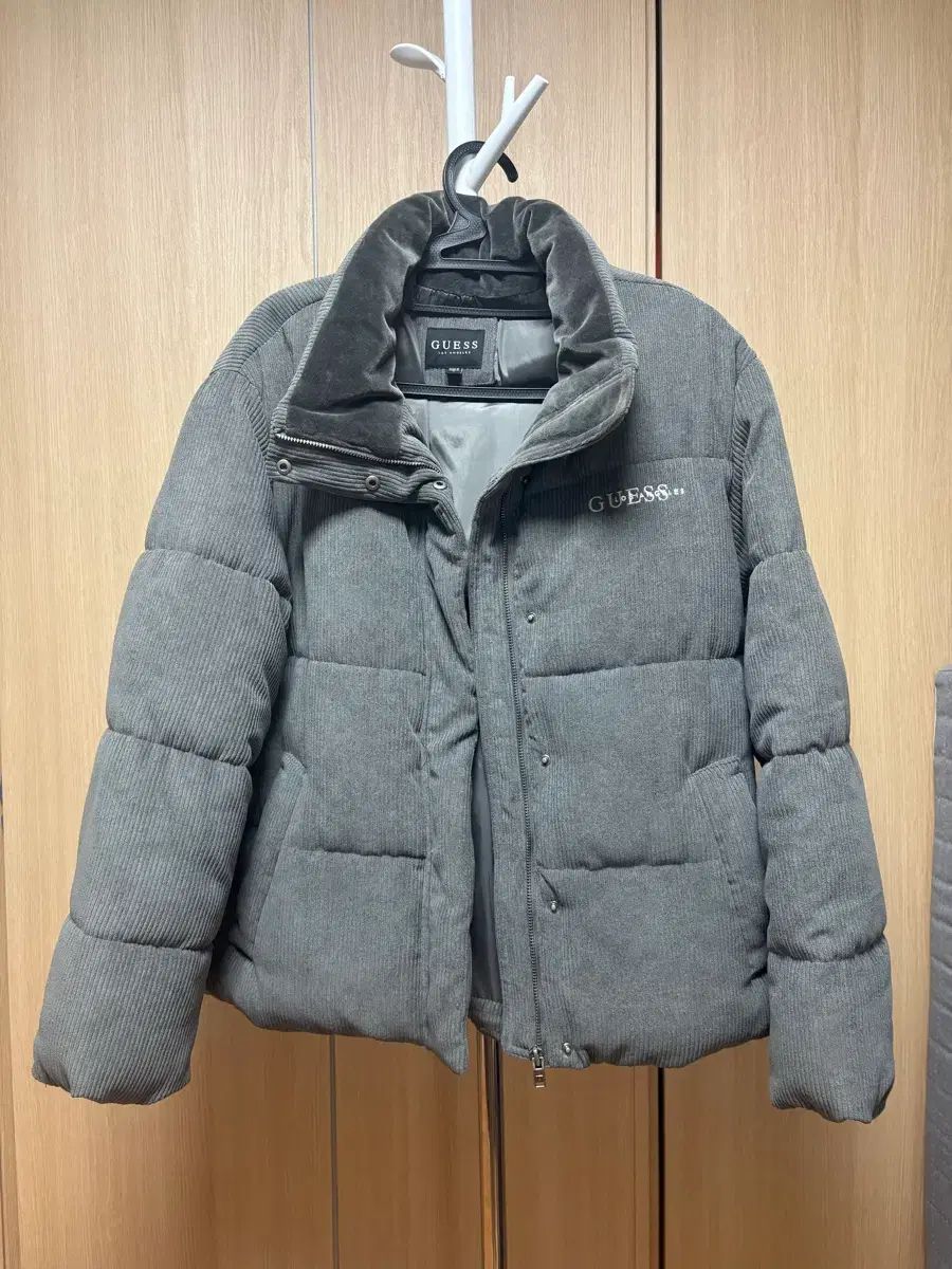 GUESS コーデュロイ ダウン 出品 11,083円