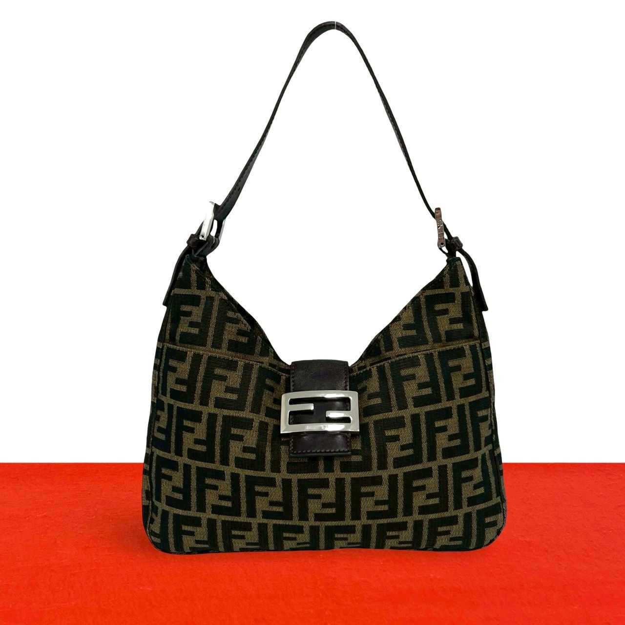 極 美品 FENDI フェンディ ズッカ FF 柄 ロゴ 金具 キャンバス レザー 本革 セミ ワン ショルダーバッグ ブラウン ブラック 99934