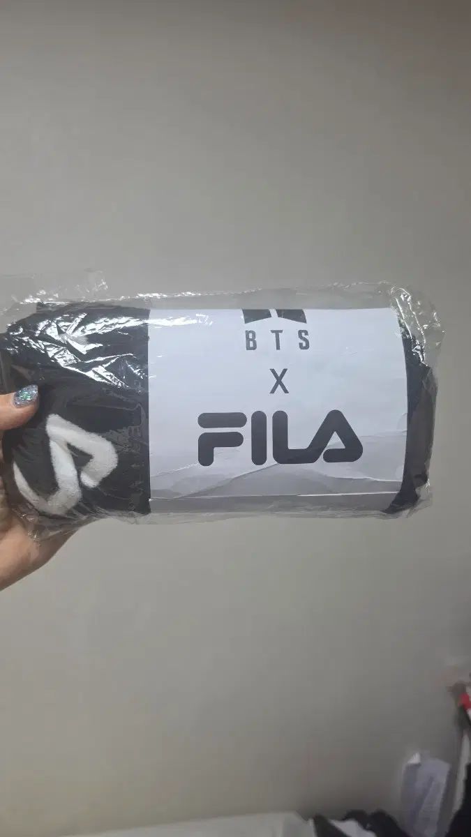 FILA X BTS コラボ ブランケット ブラック - メルカリ FILA X BTS コラボ ブランケット ブラック - メルカリ