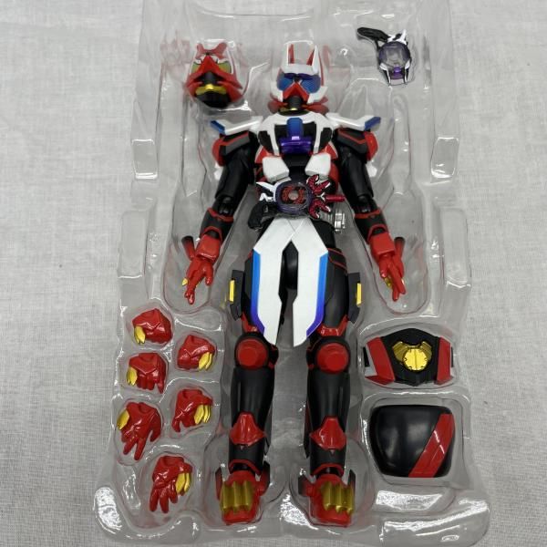 S.H.Figuarts仮面ライダーギーツ　レーザーブースト Amazon.co.jp: [バンダイ] S.H.Figuarts 仮面ライダーギーツ レーザー