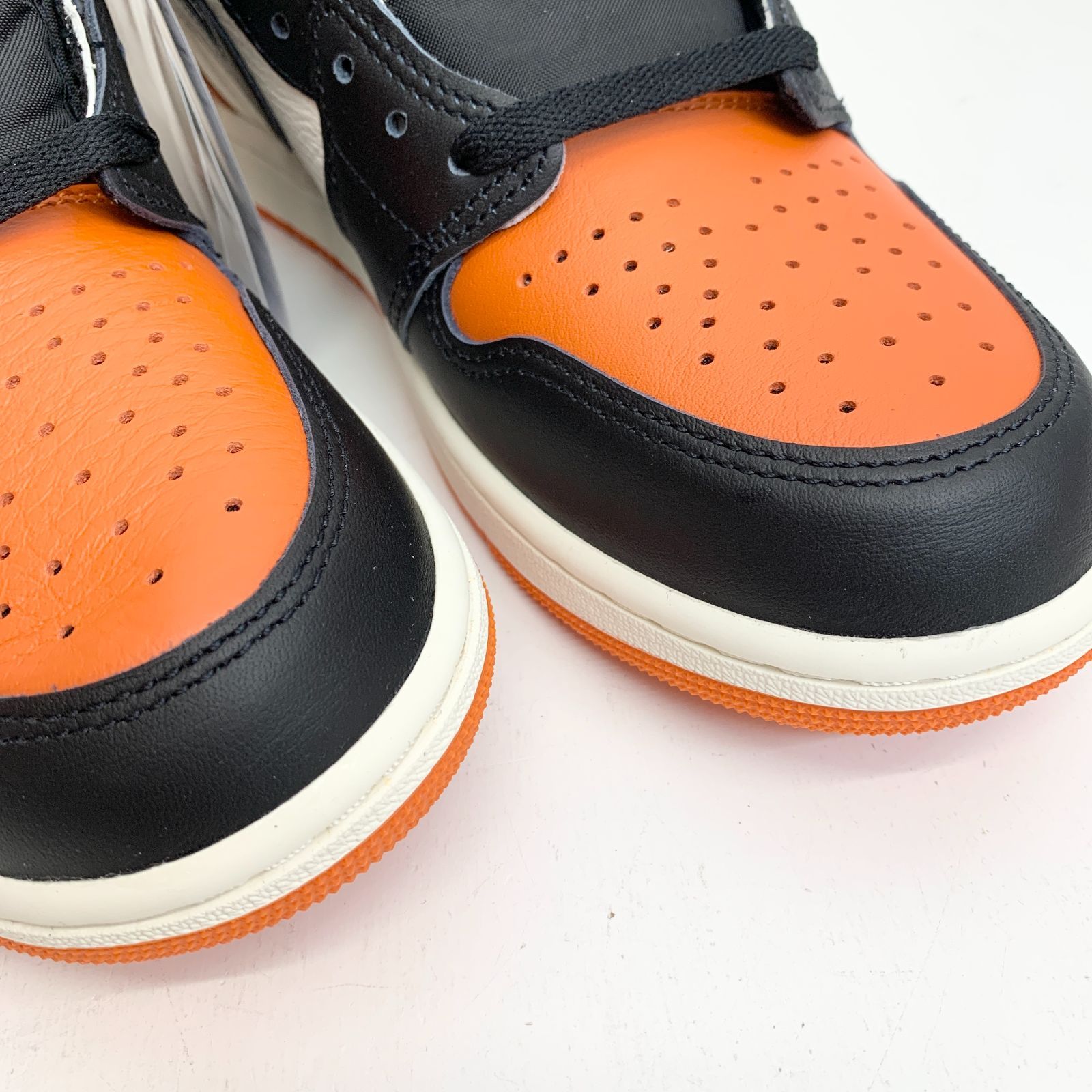未使用 NIKE ナイキ スニーカー メンズ DZ5485-008 エアジョーダン 1