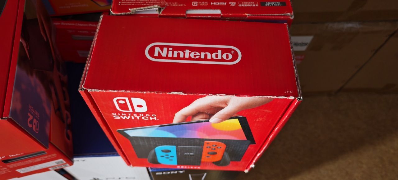 箱破損】【新品】Nintendo Switch（有機ELモデル） Joy-Con(L) ネオン