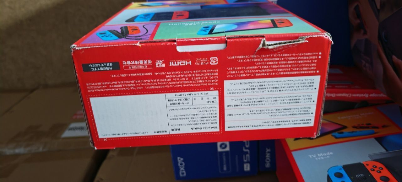 箱破損】【新品】Nintendo Switch（有機ELモデル） Joy-Con(L) ネオン