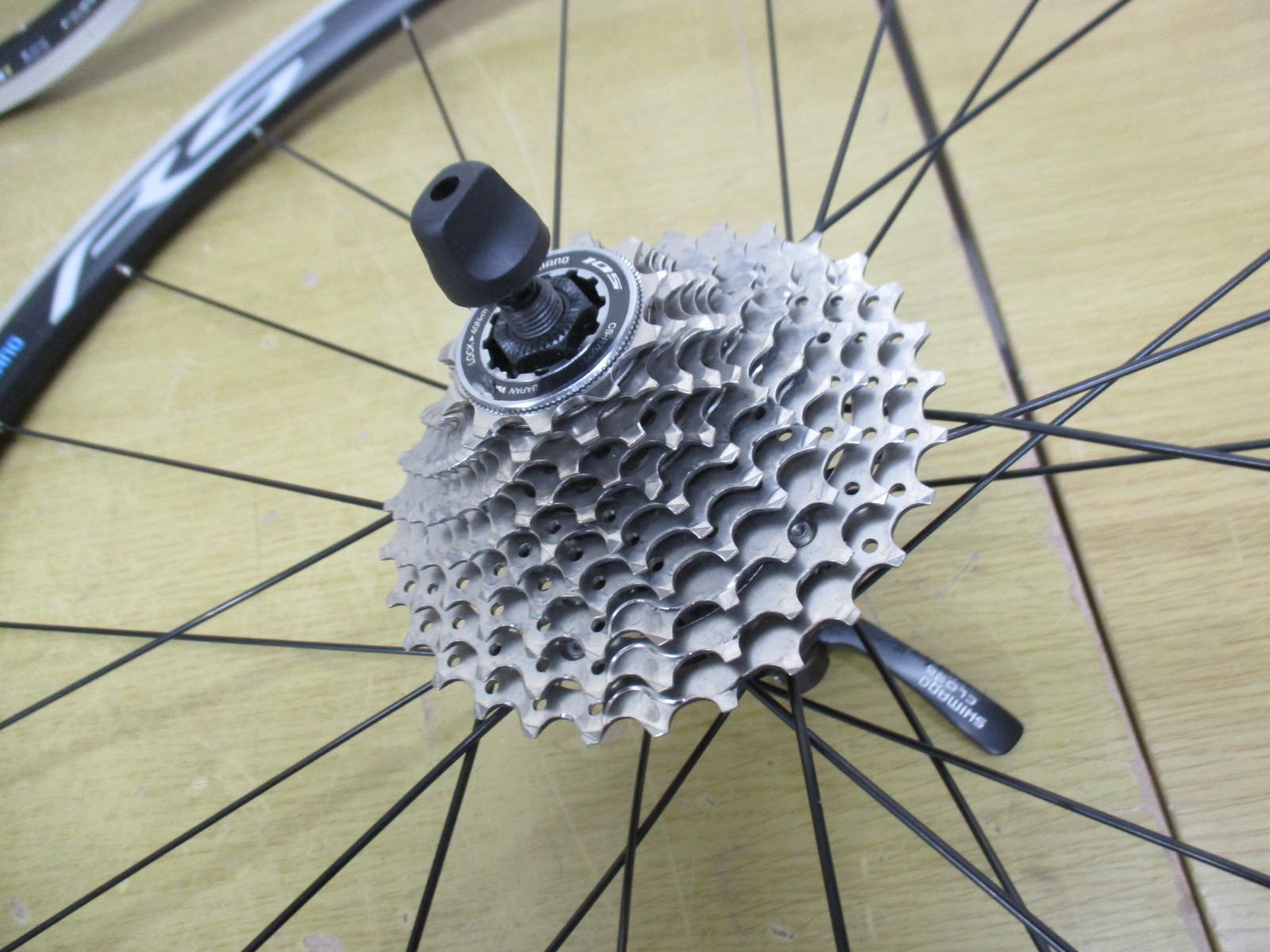 B201 SHIMANO シマノ WH-RS100 ロードバイクホイールセット700×25C 前