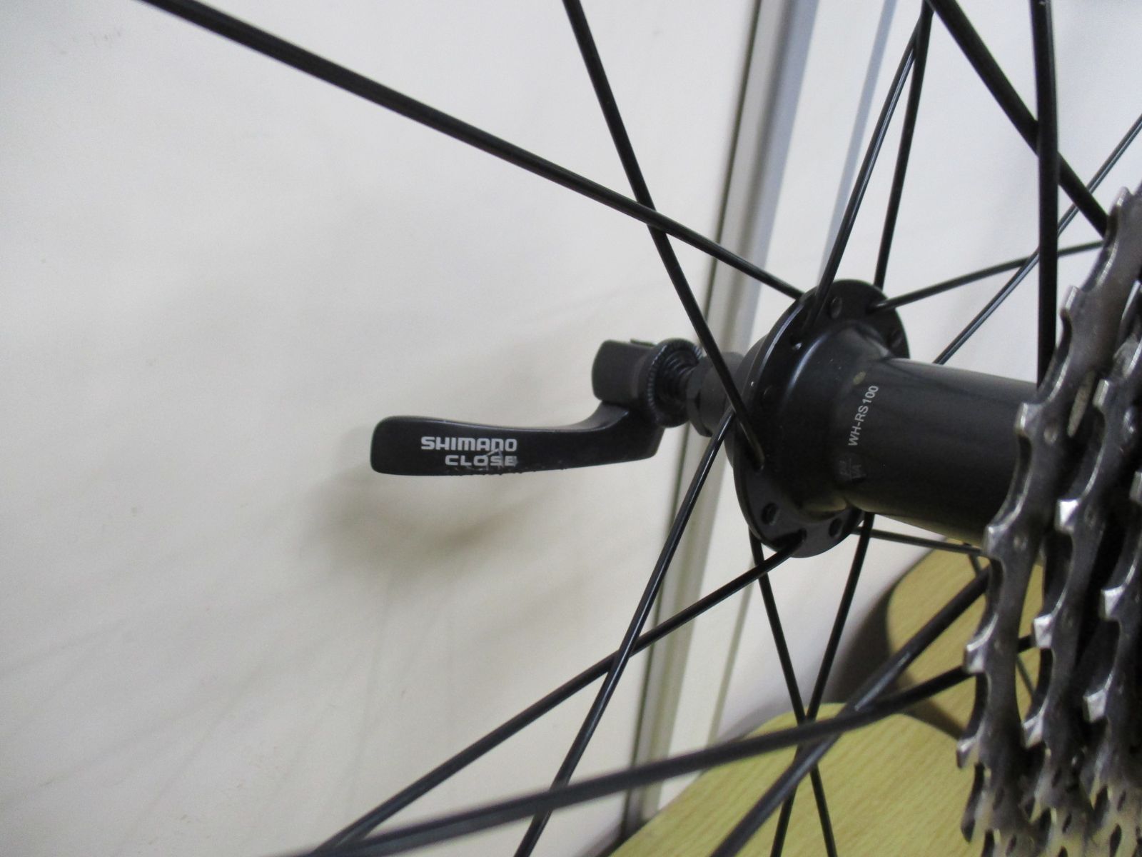 B201 SHIMANO シマノ WH-RS100 ロードバイクホイールセット700×25C 前