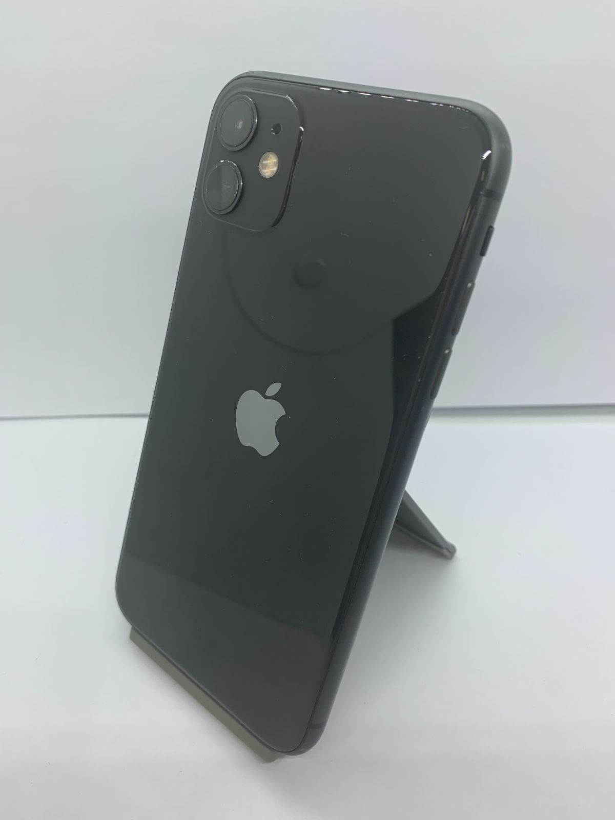 【中古・バッテリー劣化・フレームキズ有】iPhone 11 128GB ブラック SIMロック解除済